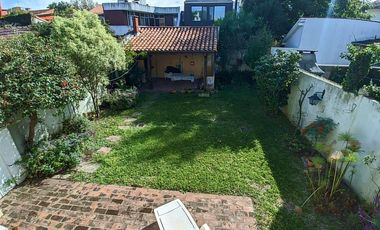 Chalet 190m2 cub, jardín, garage. Excelente ubicación - La Lucila