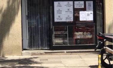 LOCAL  4.5  X 3.5  DEBAJO DE 2 TORRES/EXCELENTE UBICACION C/RENTA