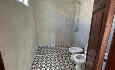 Casa en venta - 2 Dormitorios 2 Baños - Cochera - 300Mts2 - Norberto de La Riestra, 25 de Mayo