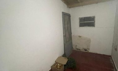 Casa en venta - 3 Dormitorios 1 Baño - Cocheras - 410Mts2 - General Rodríguez