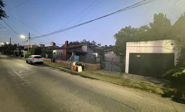 Casa en venta - 3 Dormitorios 1 Baño - Cocheras - 410Mts2 - General Rodríguez