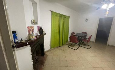 Casa en venta - 3 Dormitorios 1 Baño - Cocheras - 410Mts2 - General Rodríguez