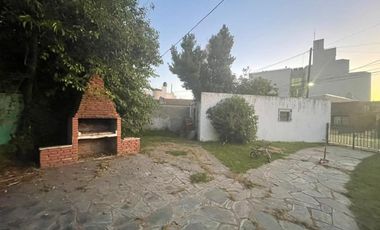 Casa en venta - 3 Dormitorios 1 Baño - Cocheras - 410Mts2 - General Rodríguez