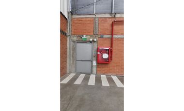 Se Arrienda Nueva Bodega 4.256 M2 Fontibón