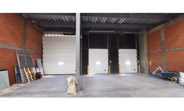Se Arrienda Nueva Bodega 4.256 M2 Fontibón