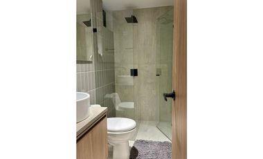 APARTAESTUDIOS CON JACUZZI PRIMER PARQUE DE LAURELES