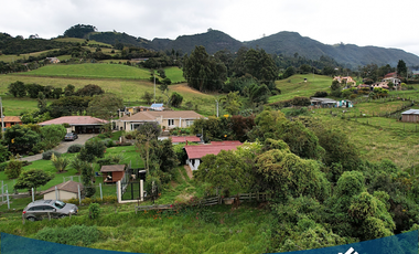 Hermosa Casa Campestre en Tabio Vereda  Río Frío Occidental