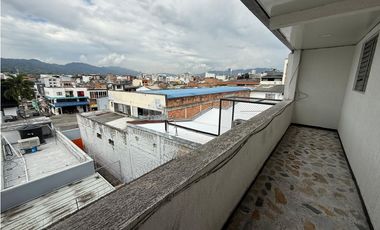 Casa en Venta – Calle 33 con Avenida 30 de Agosto, Pereira