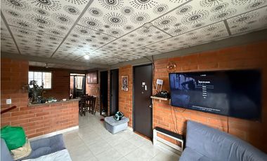 CASA INDEPENDIENTE EN EL BARRIO LA HERMOSA – SANTA ROSA DE CABAL 🌹