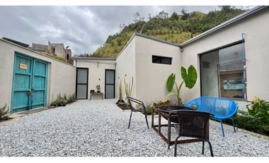 Casa campestre en venta en unidad cerrada en el retiro