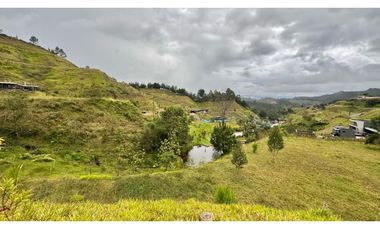 Casa campestre en venta en unidad cerrada en el retiro