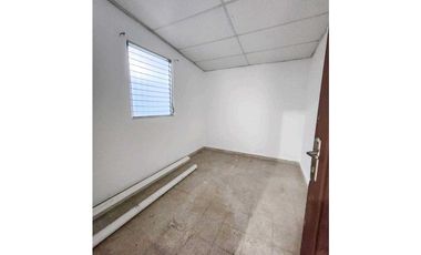 SE ALQUILA CASA EN SAN ANTONIO VACIA