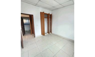 SE ALQUILA CASA EN SAN ANTONIO VACIA