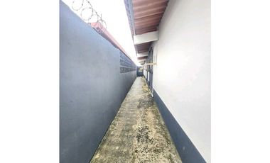 SE ALQUILA CASA EN SAN ANTONIO VACIA