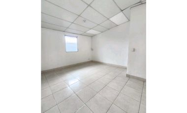 SE ALQUILA CASA EN SAN ANTONIO VACIA