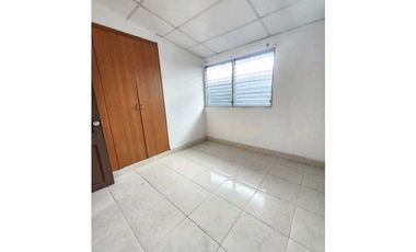 SE ALQUILA CASA EN SAN ANTONIO VACIA