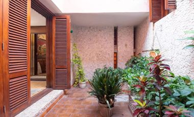 Casa en venta - 4 Dormitorios 4 Baños - Córdoba