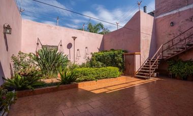 Casa en venta - 4 Dormitorios 4 Baños - Córdoba