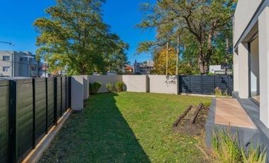 Casa en venta - 4 Dormitorios 3 Baños - 430mts2 - Mar del Plata