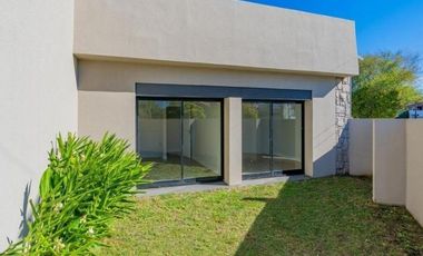Casa en venta - 4 Dormitorios 3 Baños - 430mts2 - Mar del Plata