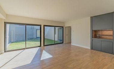 Casa en venta - 4 Dormitorios 3 Baños - 430mts2 - Mar del Plata