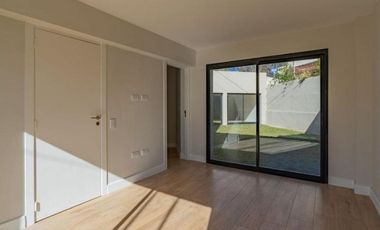 Casa en venta - 4 Dormitorios 3 Baños - 430mts2 - Mar del Plata