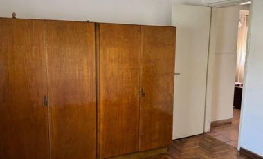 Casa en venta - 2 Dormitorios 1 Baño - 468mts2 - Chivilcoy