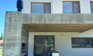 Casa en venta - 4 Dormitorios 5 Baños - Cocheras - 387Mts2 - El Milord, Pilar