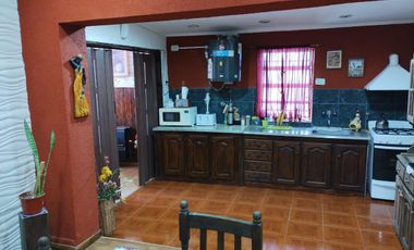Casa en venta - 2 Dormitorios 2 Baños - 500Mts2 - Zárate