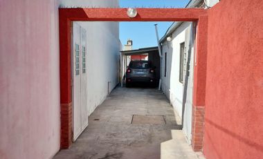 Casa en venta - 2 Dormitorios 2 Baños - 500Mts2 - Zárate