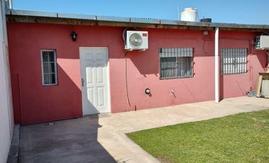 Casa en venta - 2 Dormitorios 2 Baños - 500Mts2 - Zárate