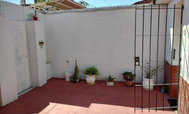 Casa en venta - 2 Dormitorios 2 Baños - 500Mts2 - Zárate