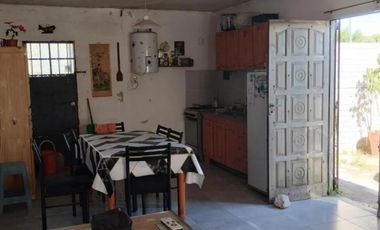 Casa en venta - 2 Dormitorios 1 Baño - Las Toninas