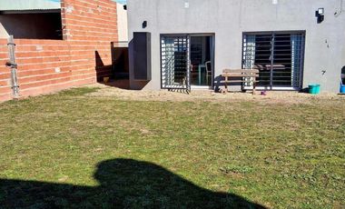 Casa en venta - 2 Dormitorios 2 Baños - San Andrés de Giles
