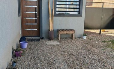Casa en venta - 2 Dormitorios 2 Baños - San Andrés de Giles