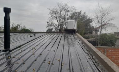 Casa en venta - 4 Dormitorios 2 Baños - 200Mts2 - Quequén