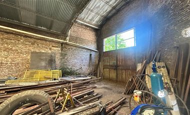 Galpón en España y Hospitales. a media cuadra de av segui