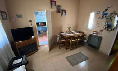 Casa en venta - 3 Dormitorios 2 Baños - Cocheras - 425Mts2 - Villa del Plata, Florencio Varela