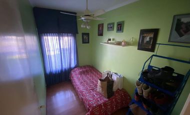Casa en venta - 3 Dormitorios 2 Baños - Cocheras - 425Mts2 - Villa del Plata, Florencio Varela