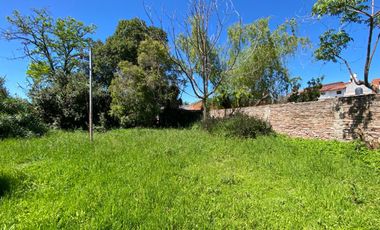 Casa en Venta de 3 dormitorios. Patio con parrilla y parque verde. Villa Fox, Zárate