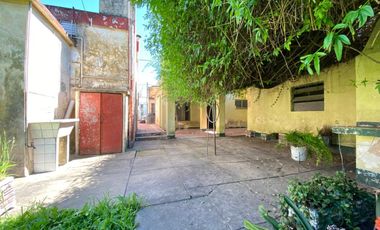 Casa en Venta de 3 dormitorios. Patio con parrilla y parque verde. Villa Fox, Zárate