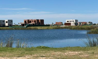 Lote en Venta - Puertos del Lago, Barrio Amarras