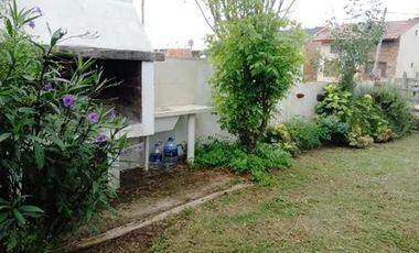 Casa en venta - 4 Dormitorios 2 Baños - Las Toninas