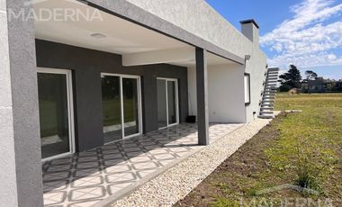 Casa en  Barrio El Cardon Links Miramar