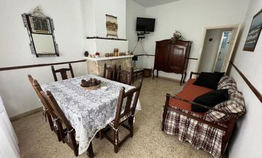 Casa en alquiler temporario - 2 Dormitorios 1 Baño - Mar de Ajó