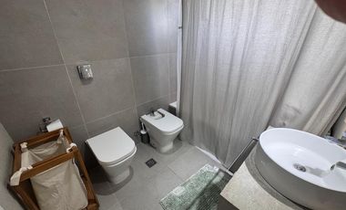 Casa 4 ambientes en Los Olivares.