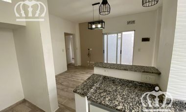 PH en Lanús Este 2 ambientes y medio.