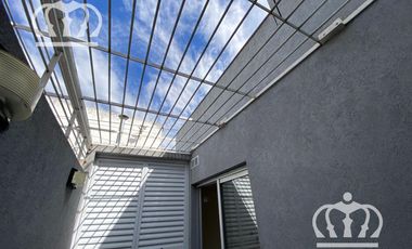 PH en Lanús Este 2 ambientes y medio.