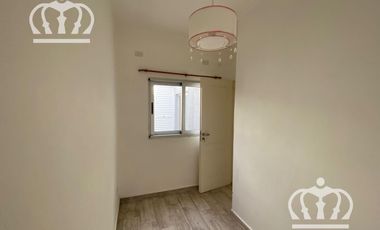 PH en Lanús Este 2 ambientes y medio.