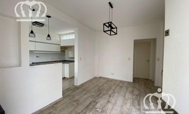 PH en Lanús Este 2 ambientes y medio.